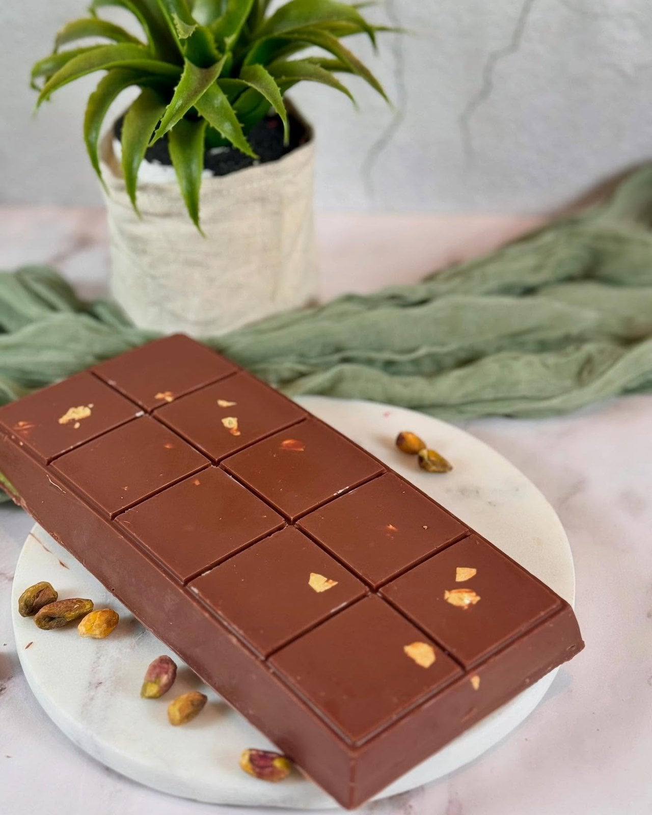 Step-by-step preparation of Easy Dubai Chocolate Bar